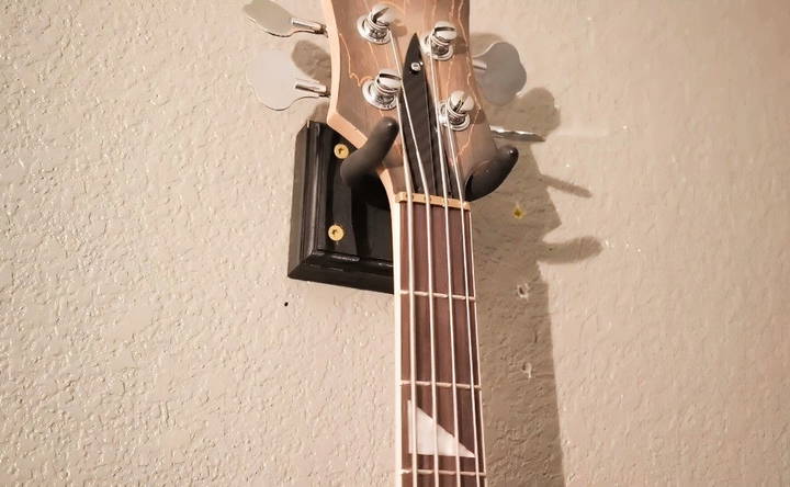 how to make a guitar wall mount