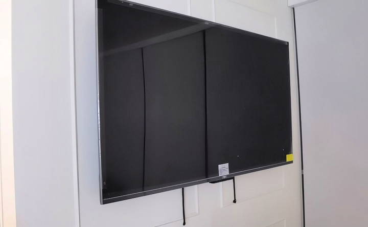 mounting the tv to the wall