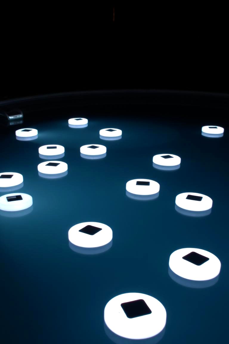 Floating Solar Pool Lights - 24 Pool Lighting Ideas