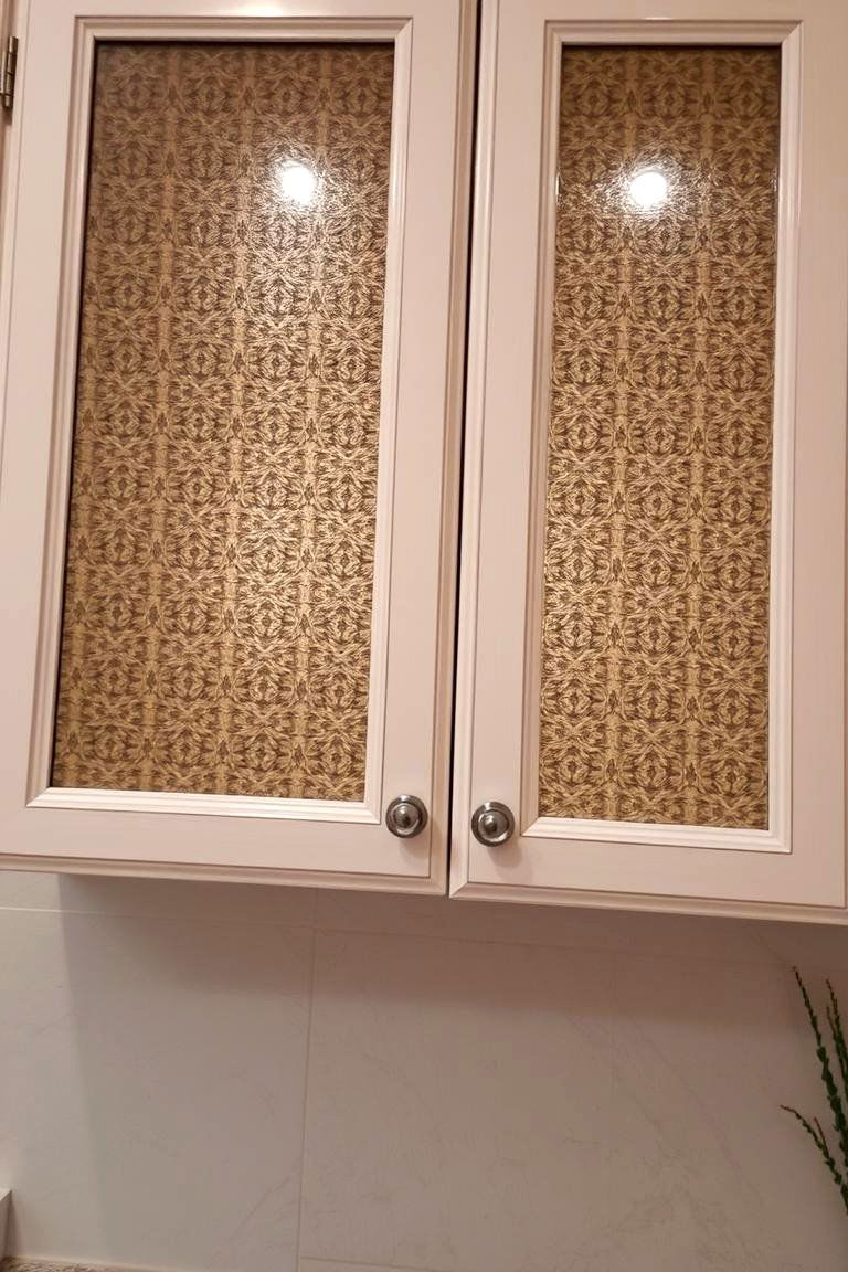 Glass Doors with Patterned Glass Inserts - 24 Modern Style Glass Kitchen Cabinets