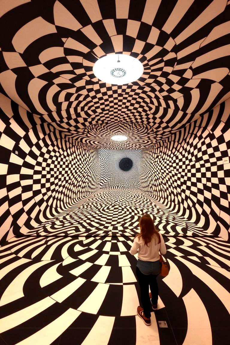 Interactive Illusions - 24 Interactive Murals