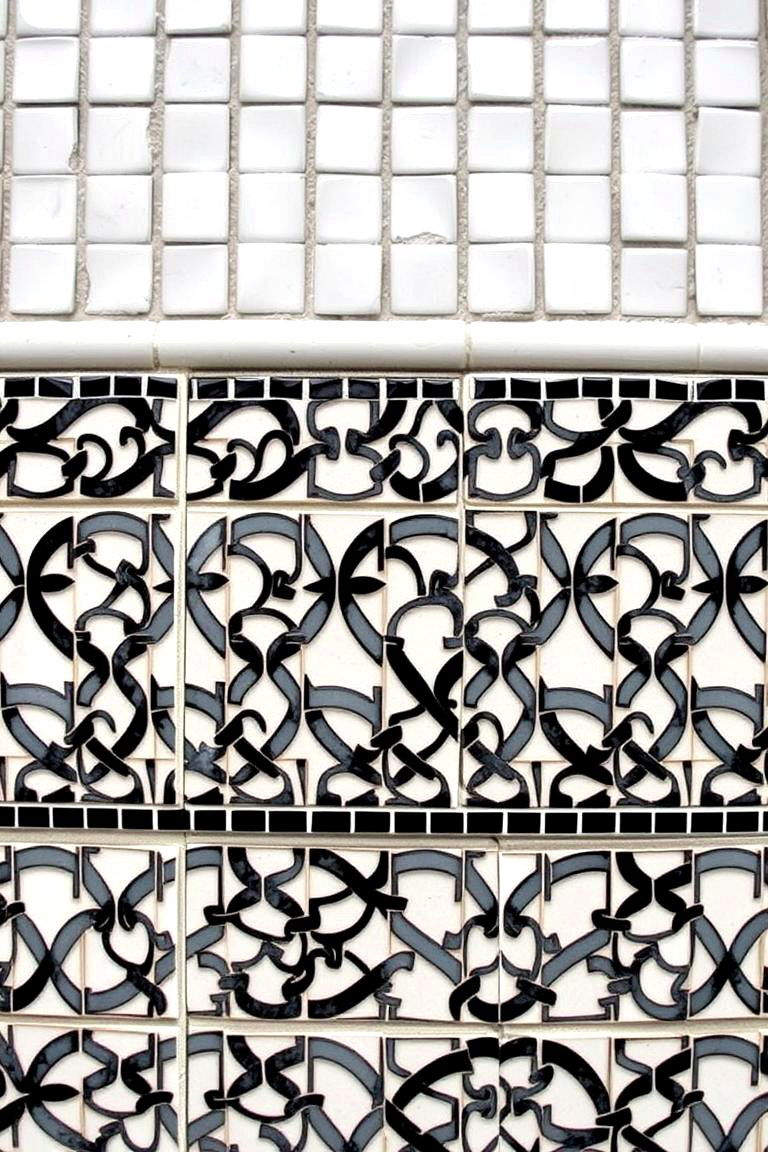 Intricate Tile Inlay - 24 Black and White Kitchen Backsplash Ideas