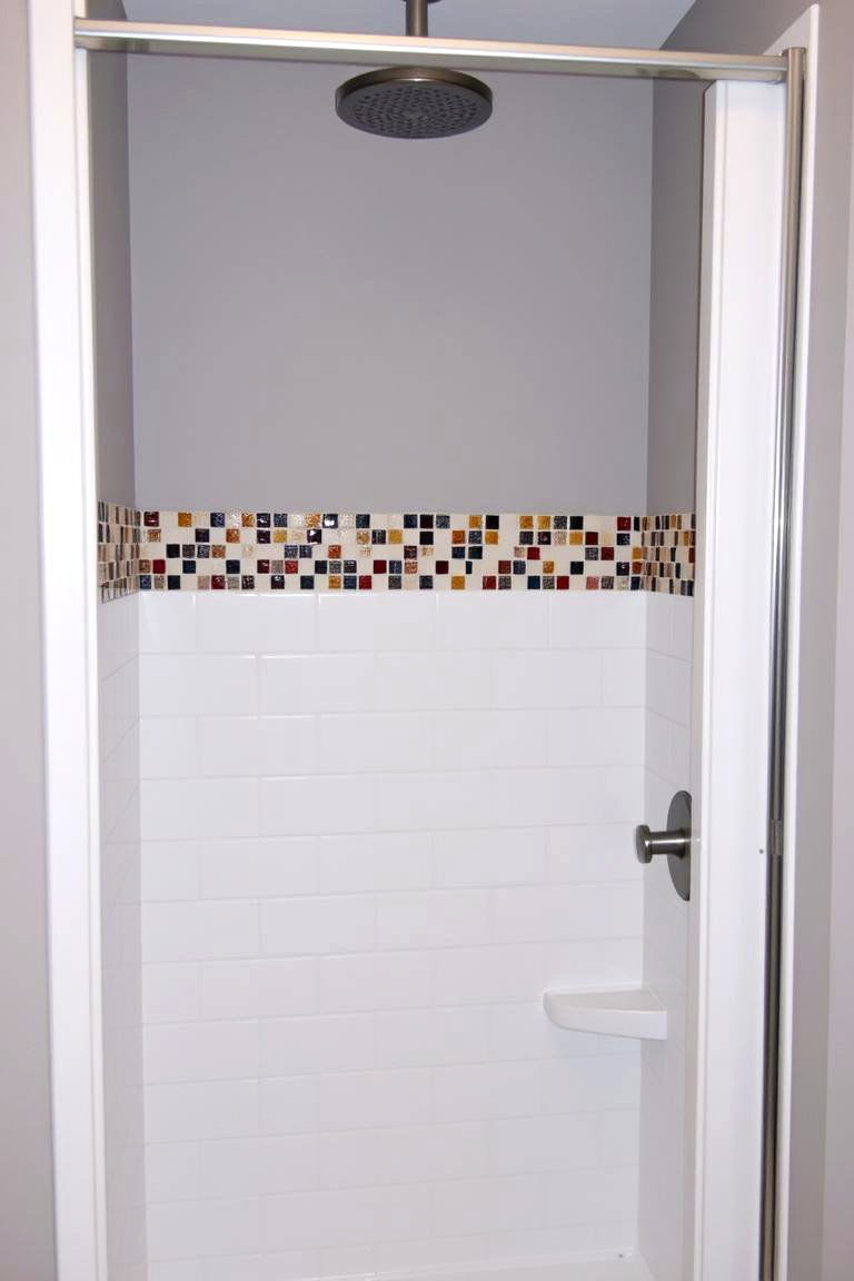 Stylish Half Wall with a Decorative Top - 24 Half-wall Shower Ideas