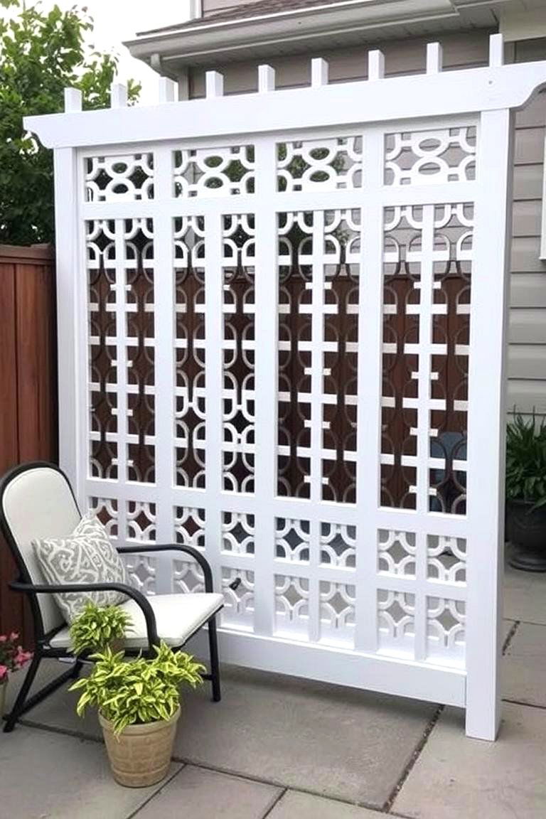 White Vinyl Privacy Screen - 24 White Privacy Fence Ideas